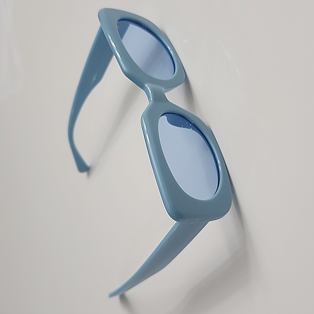 VANLINKER Rectangle Sunglasses for Women Retro Trendy Fashion Glasses Oval Lense